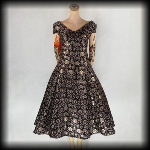 Sukienka Retro True Decadence S złota elegancja