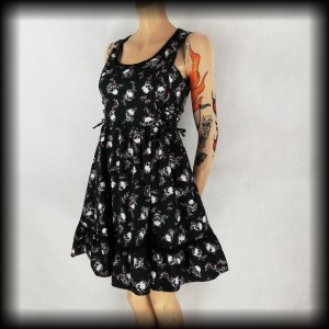 Sukienka mini Hot Topic S/M romantyczna w czaszki 