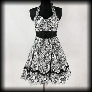 Sukienka Pin Up Punk Hearts & Roses XL czaszki biało czarna 