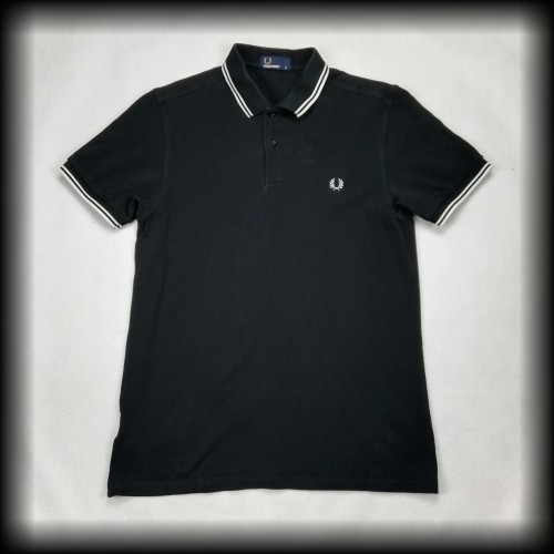 Polo Fred Perry M czarne z białą lamówką.jpg
