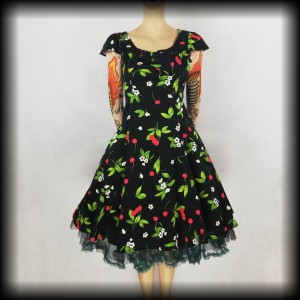 Sukienka Pin Up Hearts & Roses S wisienki z rękawkami 