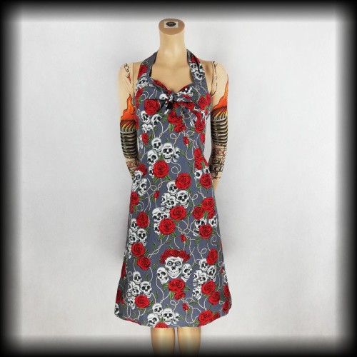 Sukienka Pin Up Punk czaszki i róże SM Black Roses szara.jpg