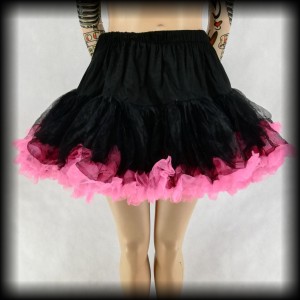 Halka Tiulowa Hell Bunny mini czarno różowa