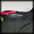 Spódnica Pin Up BlackButterfly XSS czarna w róże6.jpg