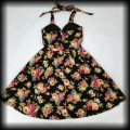 Sukienka Pin Up Lindy Bop XSS czarna w kwiaty91.jpg