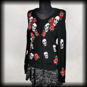 Sweterek Banned L czaszki i róże