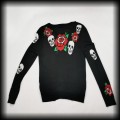 Sweterek Banned L czaszki i róże7.jpg