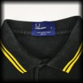 Polo Fred Perry S czarne z żółtą lamówką3.jpg