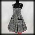Sukienka Pin Up kratka vichy ML czarno biała2.jpg