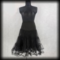 Halka Tiulowa Lindy Bop czarna XS-L2.jpg