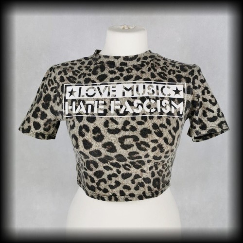 Koszulka crop top S panterka Hate Fascism DIY.jpg