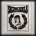 Naszywka Skingirls wieniec (605)white.jpg