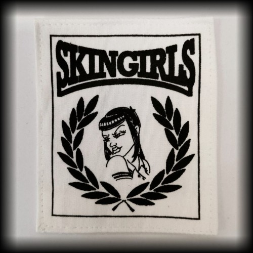 Naszywka Skingirls wieniec (605)white.jpg