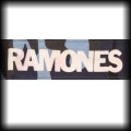 Naszywka Ramones napis kolory camo.jpg