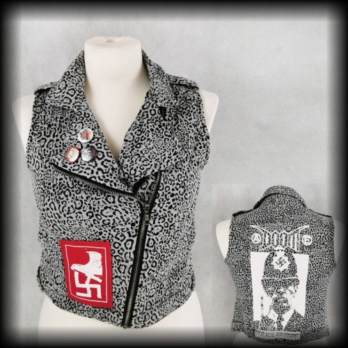 Kamizelka ramoneska panterka S Doom DIY punk.jpg