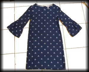 Sukienka w ćmy r.XS w kroju retro