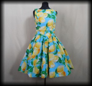 Sukienka retro w cytryny r.S