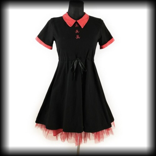 Sukienka gothic lolita ML z czaszkami.jpg