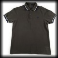 Polo Fred Perry M szare z niebiesko białą lamówką.jpg