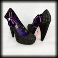 Buty szpilki Babycham rozparowane lewy 37, prawy 362.jpg