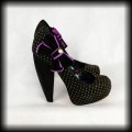 Buty szpilki Babycham rozparowane lewy 37, prawy 364.jpg