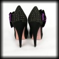 Buty szpilki Babycham rozparowane lewy 37, prawy 365.jpg