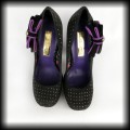 Buty szpilki Babycham rozparowane lewy 37, prawy 366.jpg