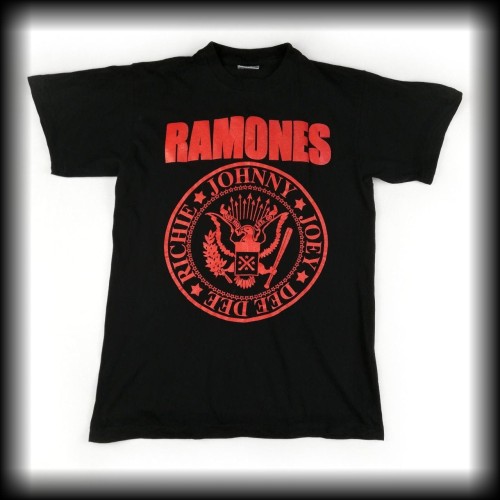 Koszulka Ramones S czerwone logo.jpg
