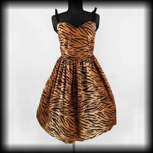 Sukienka Pin Up Hell Bunny 3XL Tora tiger.jpg