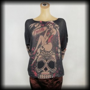 Sweterek Pin Up z czachą M-XL krój nietoperz