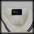 Polo Fred Perry XS białe z bordowo granatową lamówką3.jpg
