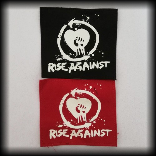 Naszywka Rise Against.jpg
